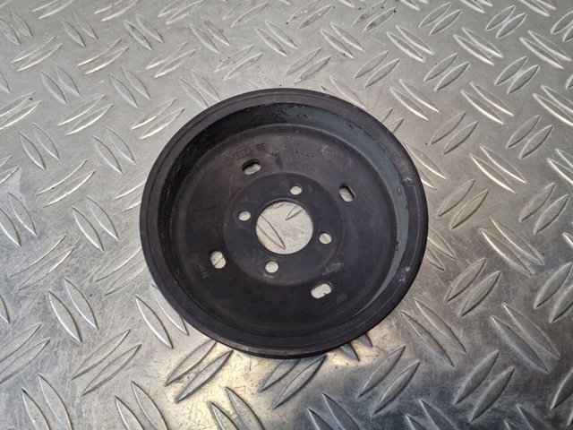 Шкив водяной помпы Volkswagen Passat 3B3