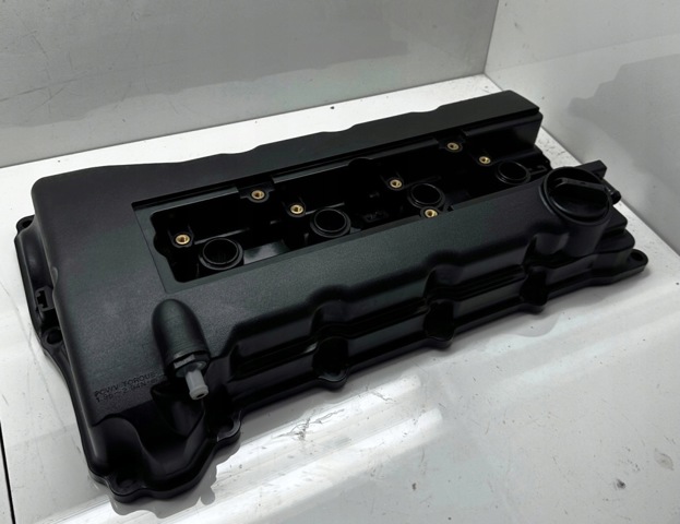 1035B090 MITSUBISHI Крышка клапанная купить в Киев