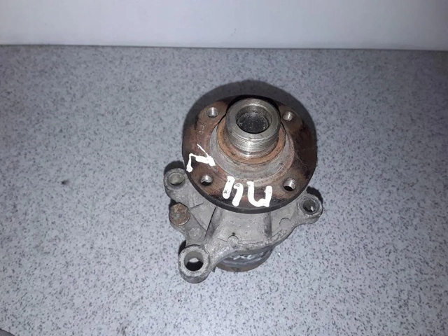 11510393338 BMW Помпа купить в Киев