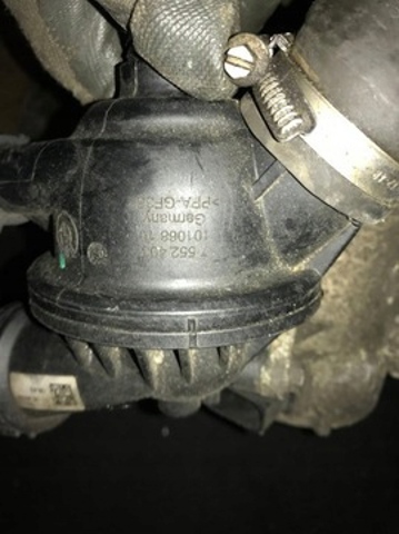 11517586928 BMW Помпа водяная (насос) охлаждения купить в Винница