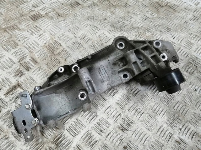 RENAULT 117103585R Кронштейн генератора в наличии Павлоград