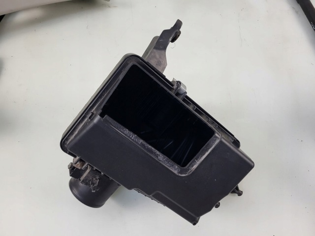  Корпус воздушного фильтра 165004BA4A NISSAN
