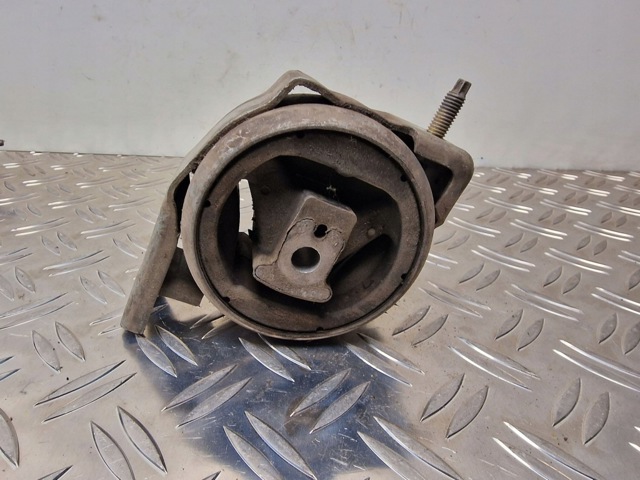 A1682401218 MERCEDES Подушка (опора) двигателя левая/правая купить в Чернигов