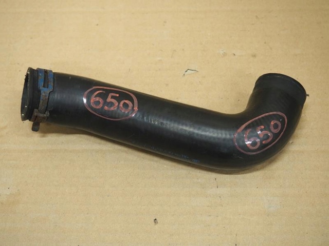 VAG 1J0145828C Патрубок дроссельной заслонки в наличии Черновцы