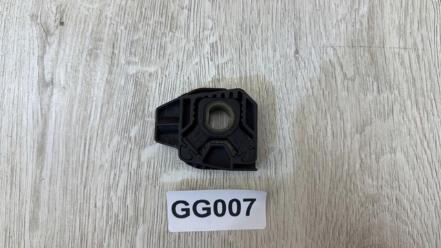 VAG 1J0806155 Кронштейн радиатора в наличии Запорожье