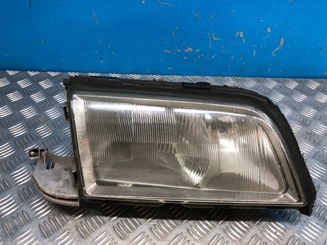 A2028202661 MERCEDES Правая фара купить в Запорожье