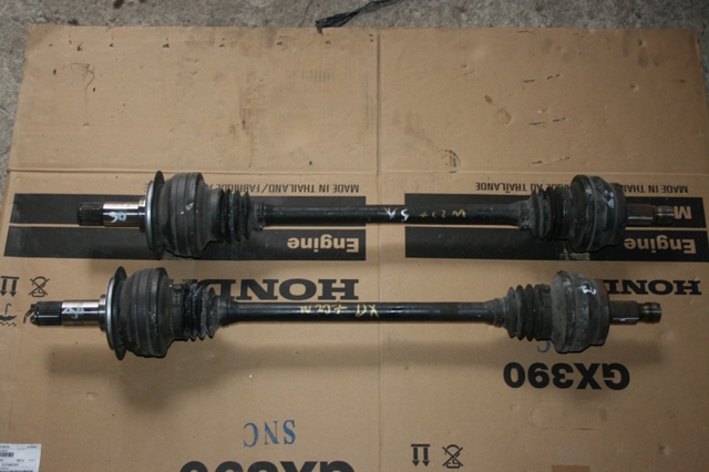 2043501810 MERCEDES Полуось задняя купить в Ужгород
