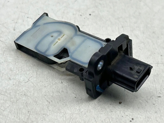 226805RB0A Датчик потока (расхода) воздуха, расходомер M.A.F. - (Mass Airflow) купить Черкассы