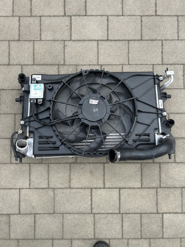 HYUNDAI 2827003120 Интеркулер в наличии Николаев