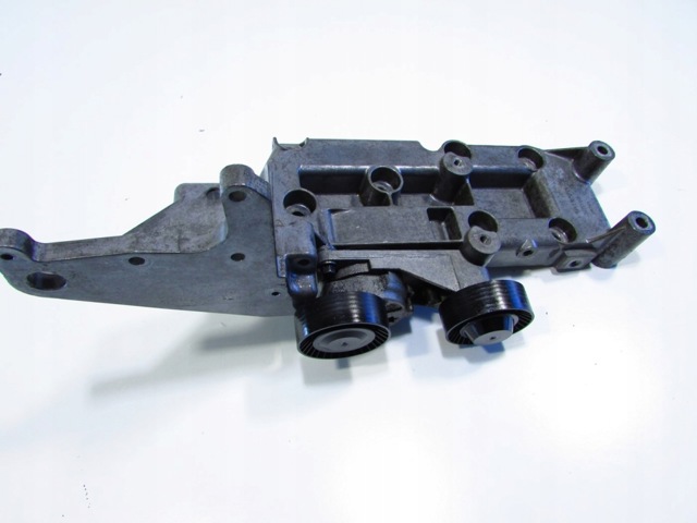 30757168 VOLVO Кронштейн генератора купить в Каменское