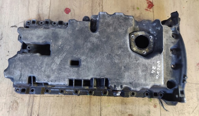 VOLVO 30777535 Поддон масляный картера двигателя в наличии Ирпень