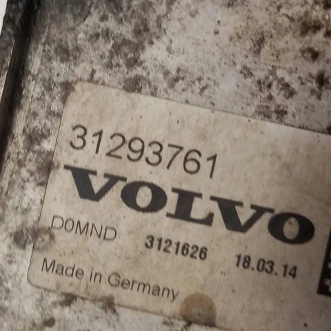 VOLVO 31293761 Радиатор масляный в наличии Львов