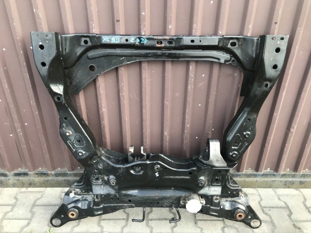 Балка передней подвески 31360659 VOLVO