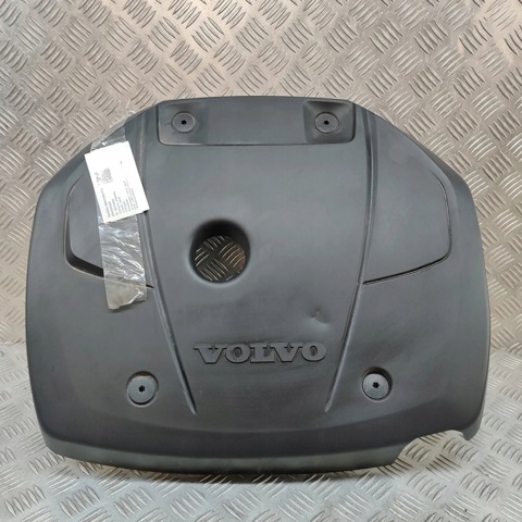 VOLVO 31657646 Крышка двигателя в наличии Каменское