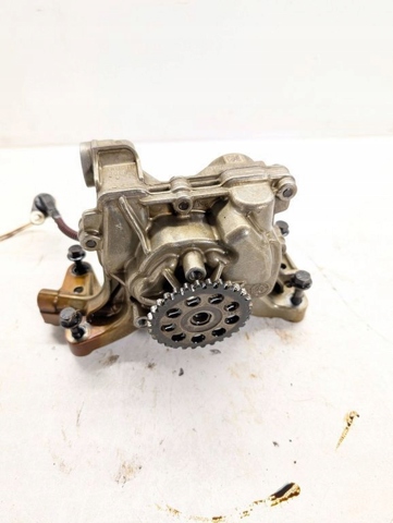 31670242 VOLVO Масляный насос купить в Киев