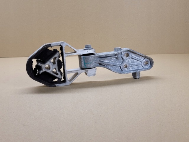 32138290 VOLVO Кронштейн подушки (опоры) двигателя задней купить в Житомир