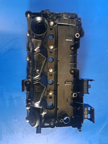 VOLVO 32213460 Клапанная крышка в наличии Каменское