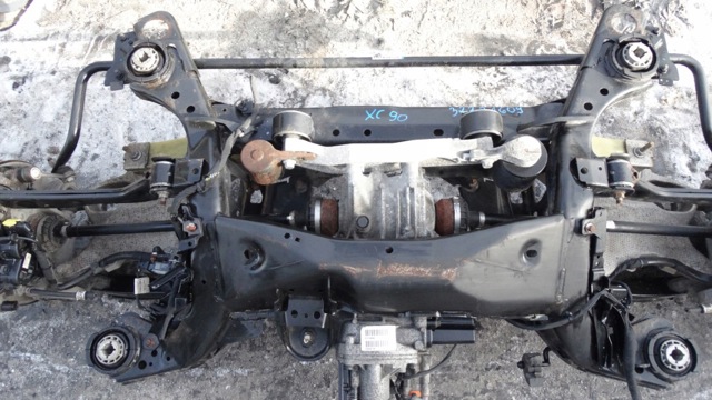 VOLVO 32221609 Подрамник задний в наличии Полтава