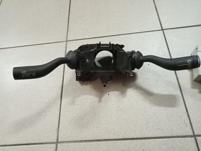 VAG 3D0953503A Правый подрулевой переключатель в наличии Запорожье