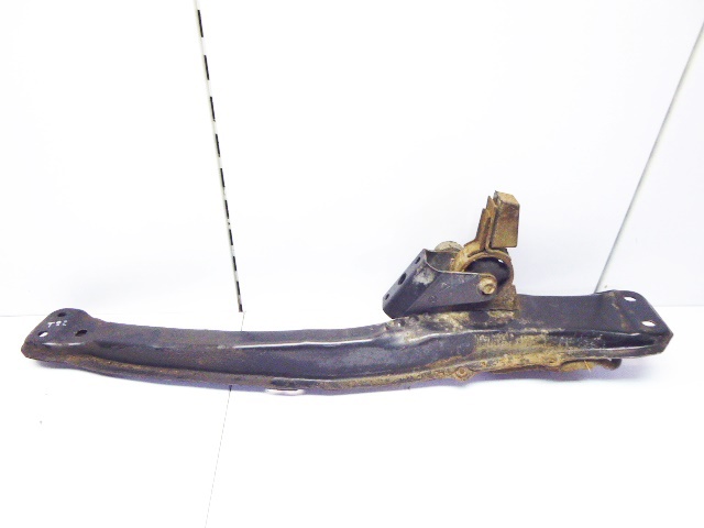 TOYOTA 5120405010 Балка крепления двигателя в наличии Киев