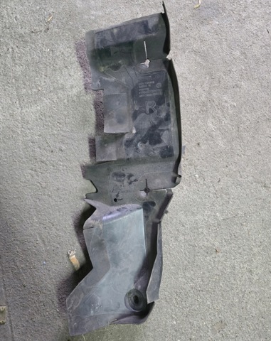 51747301610 BMW Правый дефлектор радиатора купить в Украина