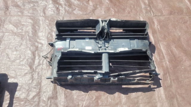 51747338207 BMW Воздуховод (дефлектор) радиатора купить в Хмельницкий