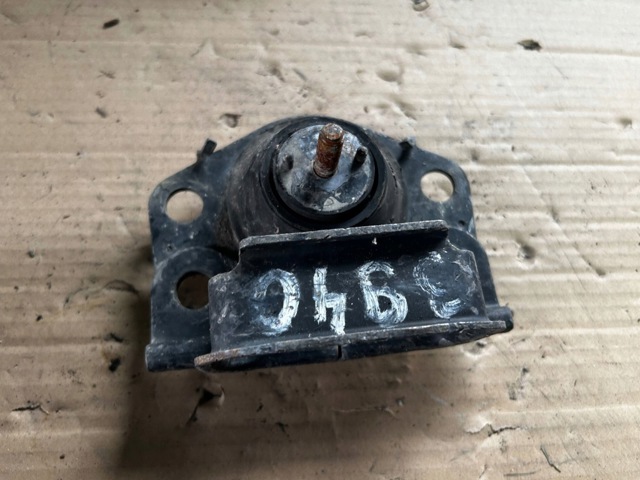 7700795685 RENAULT Правая подушка двигателя купить в Хмельницкий