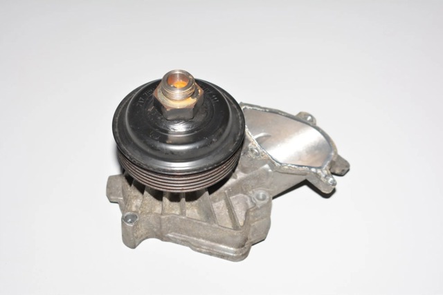 7787111 BMW Помпа купить в Одесса