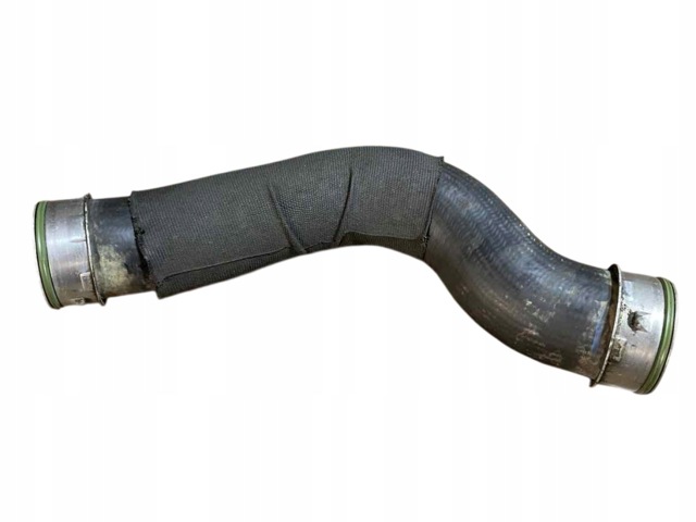 VAG 7L6145967C Шланг (патрубок) интеркуллера в наличии Украина