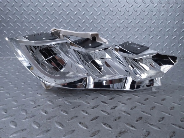TOYOTA 81105K0080 Фара правая в наличии Винница