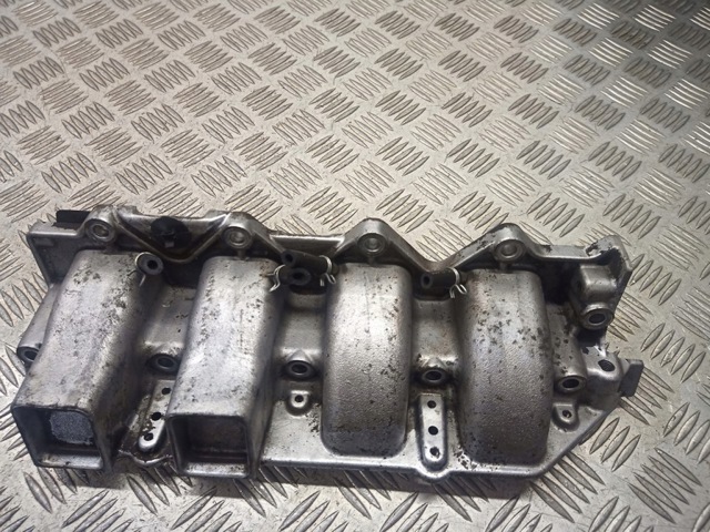 RENAULT 8200135480 Коллектор впускной нижний в наличии Полтава