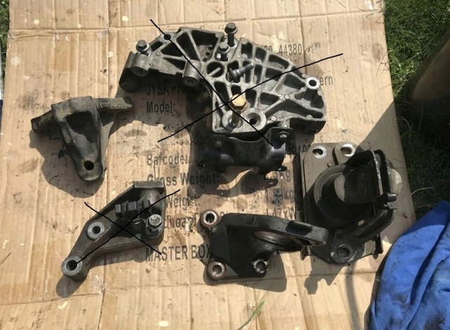 8200378211 Правая подушка двигателя купить Одесса