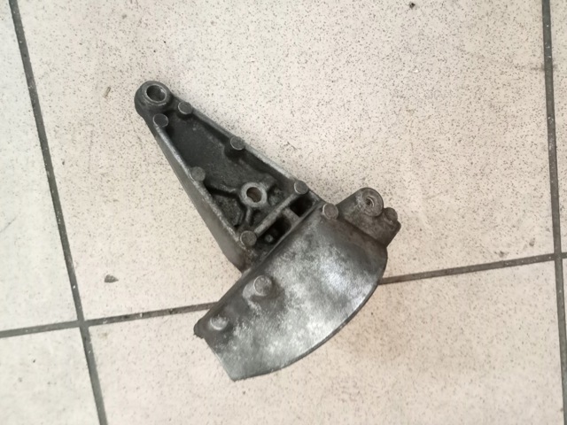 RENAULT 8200518424 Натяжной ролик в наличии Ужгород