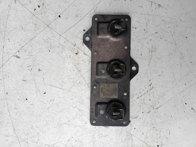 VAG 8A0959493 в наличии Днепр