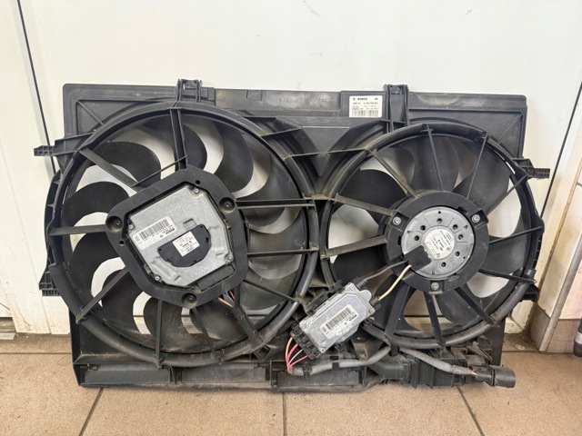VAG 8K0959455E Электровентилятор охлаждения в сборе (мотор+крыльчатка) правый в наличии Ужгород