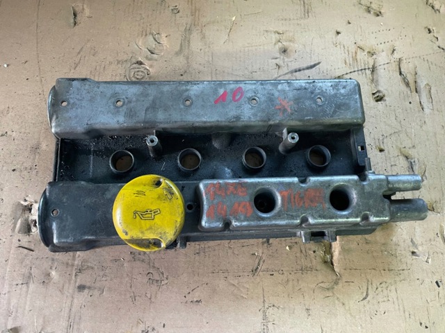 OPEL 90470439 Клапанная крышка в наличии Ровно