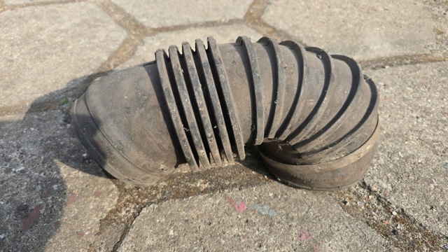 A9705280182 Патрубок воздушный, вход воздушного фильтра купить Ирпень