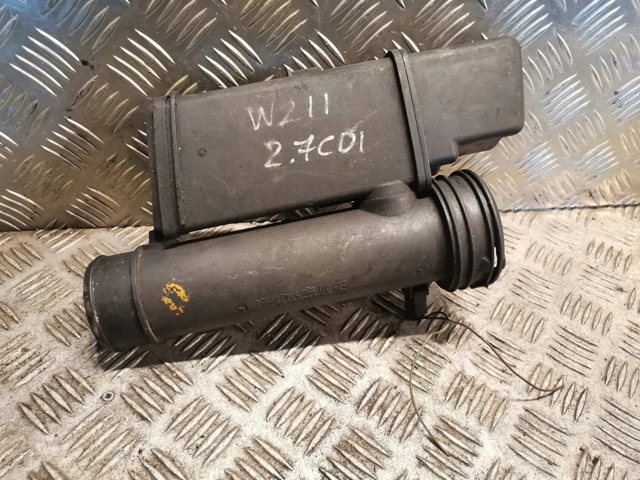 Патрубок интеркуллера A2115280308 MERCEDES