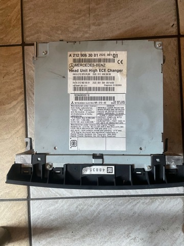 MERCEDES A2129063001 Магнитола (радио AM/FM) в наличии Винница