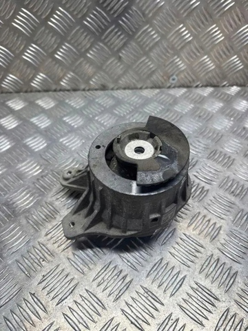 Подушка мотора правая A2132402500 MERCEDES