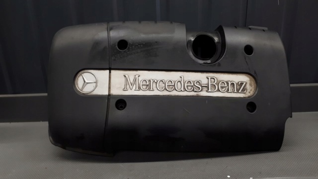 MERCEDES 6110100367 Крышка мотора декоративная в наличии Житомир