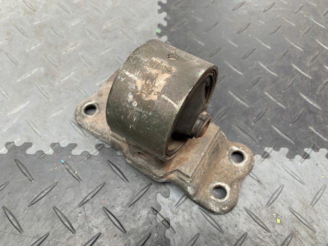 MITSUBISHI MR491527 Подушка (опора) двигателя левая передняя в наличии Черновцы