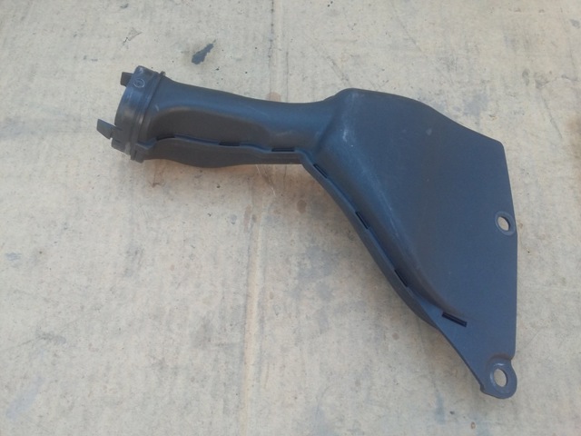 Воздухозаборник MR993548 MITSUBISHI