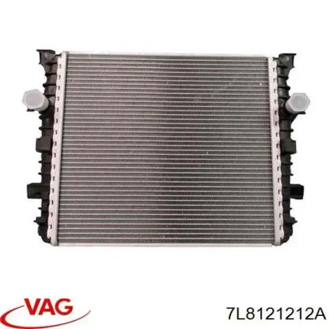 Радиатор охлаждения двигателя, дополнительный 7L8121212A VAG