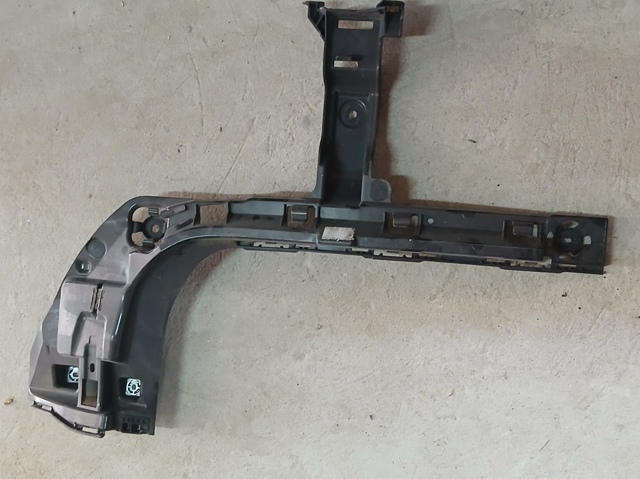 Крепление бамера правое 51127381120 BMW