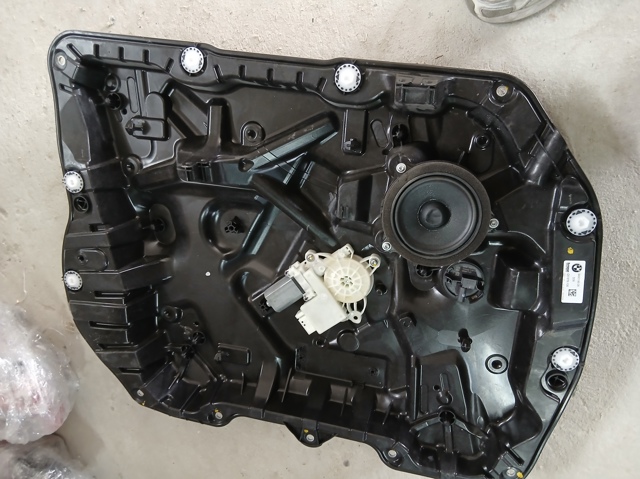 Механизм стеклоподъемника передней левой двери 51339879391 BMW