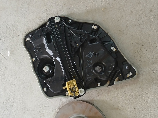 Механизм стеклоподъемника двери задней, правой 51358498856 BMW
