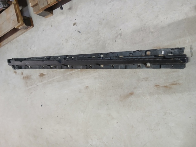 Порог наружний правый 51778058508 BMW