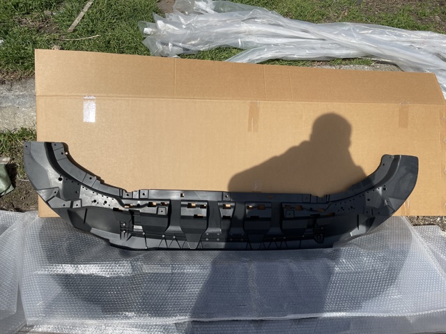 Обвес бампера 4M8807611F КИТАЙ