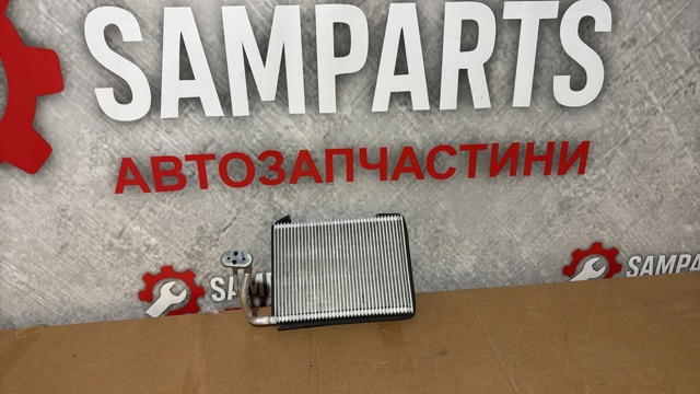 Охладитель воздуха 64119382867 BMW